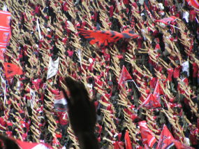 カシマサッカースタジアムでWe Are Reds!の大合唱